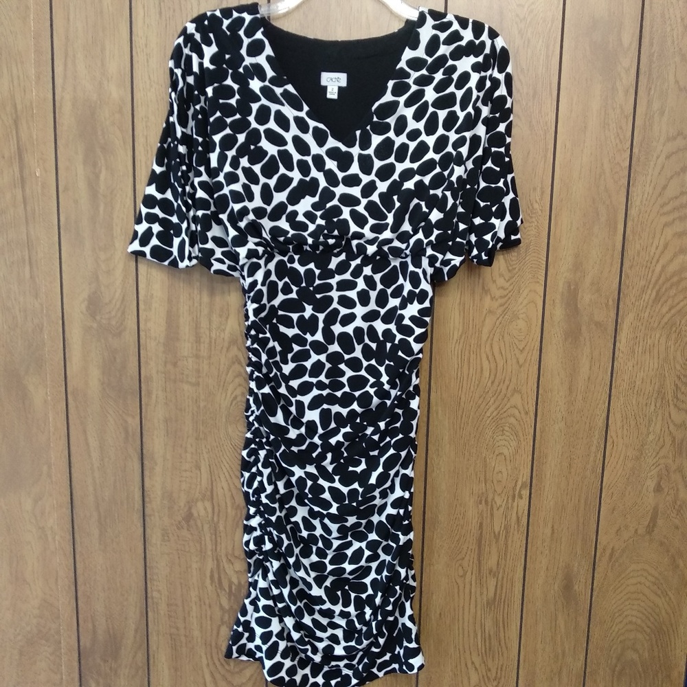 Cache Black and White Elastic Tight Dress Size 2